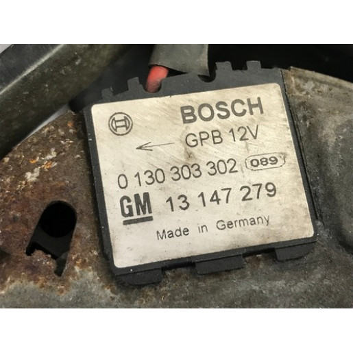 Вентилятор радиатора кондиционера Opel Astra H 2004-2010 13147279